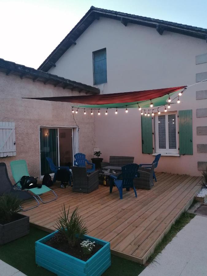 Hotes De L'Isle Saint-Medard-de-Mussidan Exterior photo